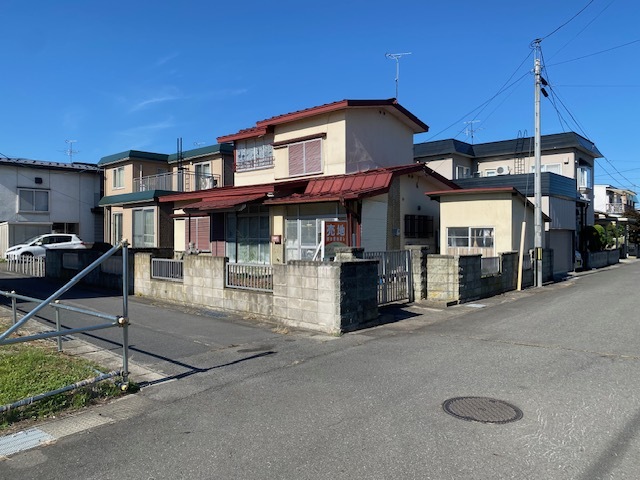  青森県 弘前市 城東北二丁目5番1、5番26