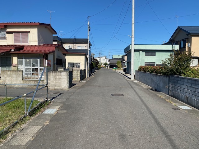  青森県 弘前市 城東北二丁目5番1、5番26