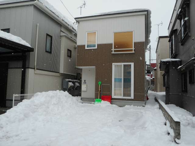 一戸建 青森市旭町3丁目・オシャレな吹き抜け・中古住宅 旭町3丁目・オシャレな吹き抜け中古住宅 2LDK