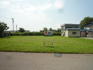 売地 青森県 五所川原市 小曲字沼田35-21 五所川原市大字小曲 約335.7坪 坪単価 約3万円