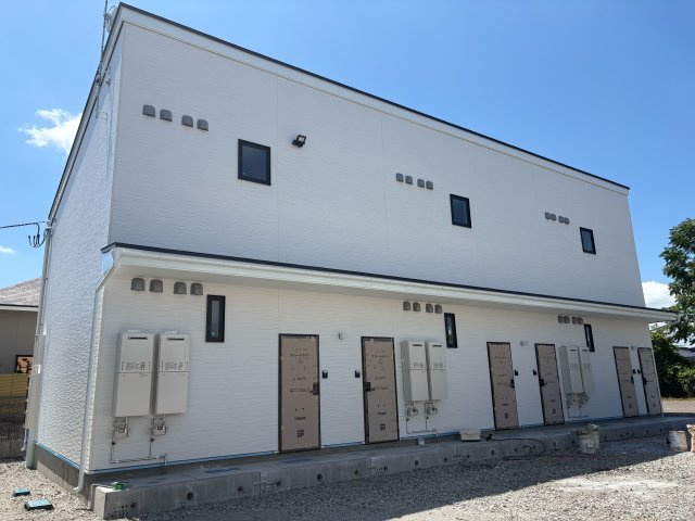 アパート 青森県 十和田市 西三番町 ハピネス ドミールB1LDK