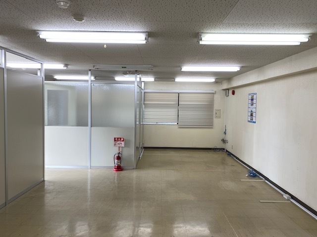 commercial 青森県 弘前市 品川町62-1