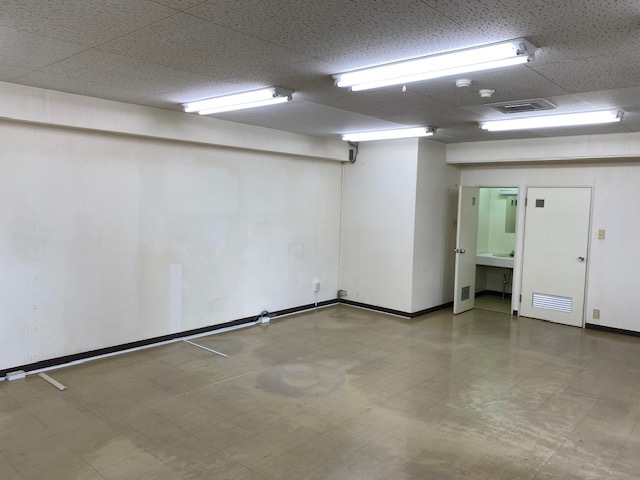 commercial 青森県 弘前市 品川町62-1