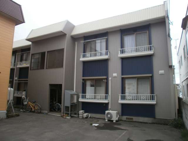 アパート 青森市桂木4丁目 パレーシャル スギ 2LDK