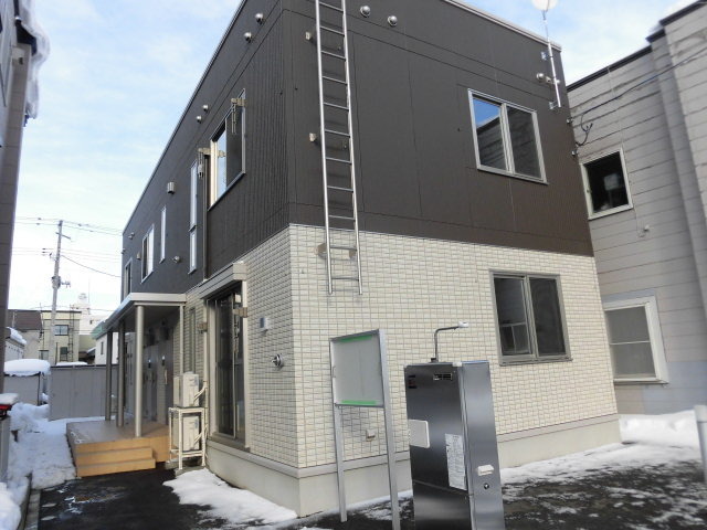 アパート 青森市中央3丁目 ウィットエヌ 3LDK