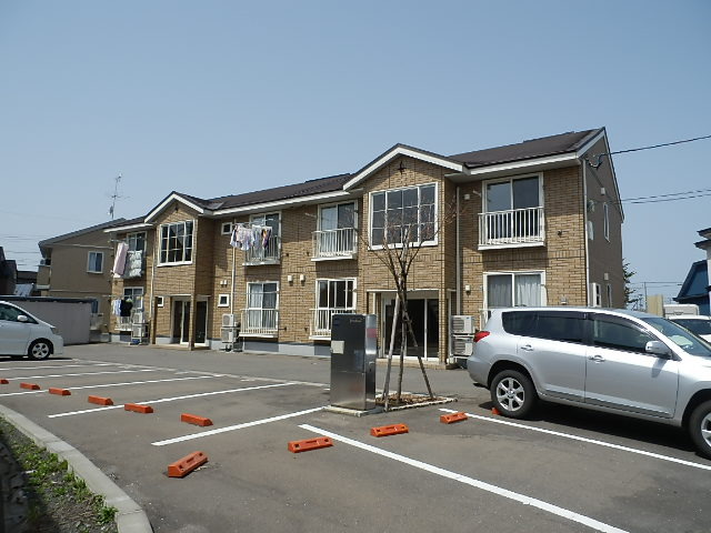 アパート 青森市大野金沢 ドルチェグランモア 1LDK