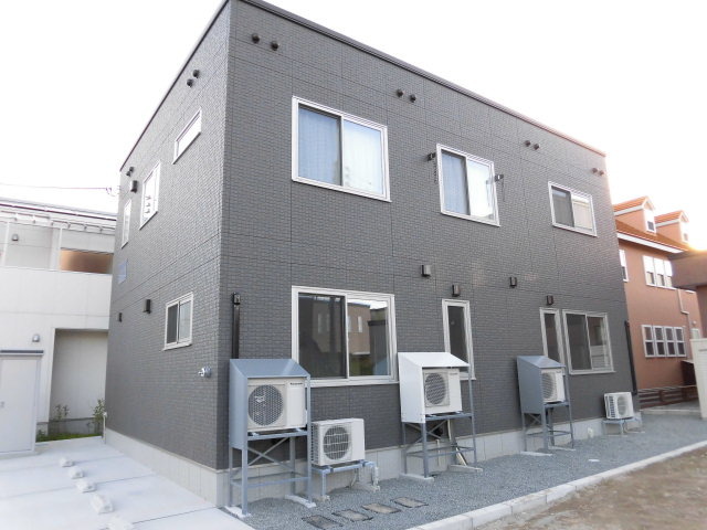 アパート 青森市西大野5丁目 アラモードM 3LDK