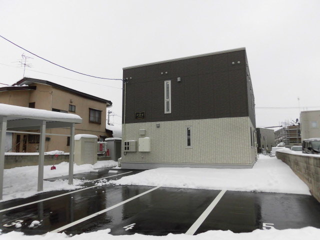 アパート 青森市浦町奥野 プリモ 2LDK