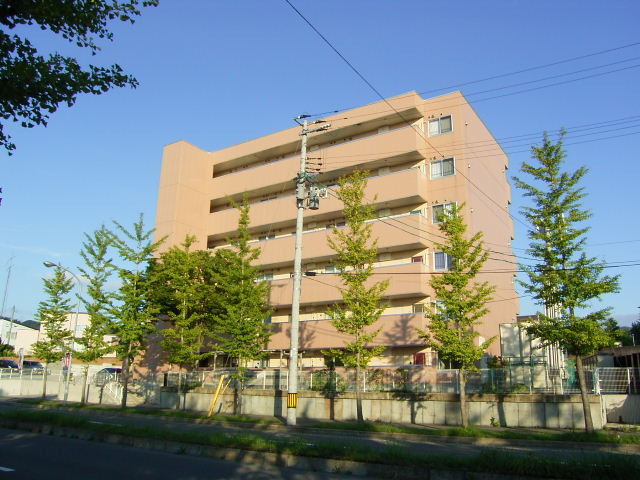 マンション 青森市赤坂1丁目 スプリングロードAkasaka 2LDK