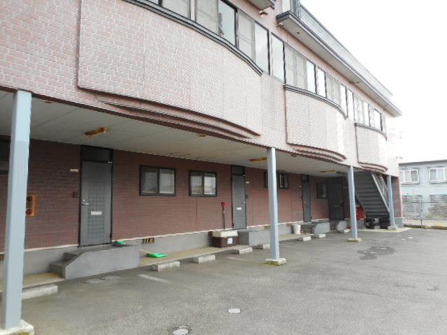 アパート 青森市沖館3丁目 ルミナス 2LDK