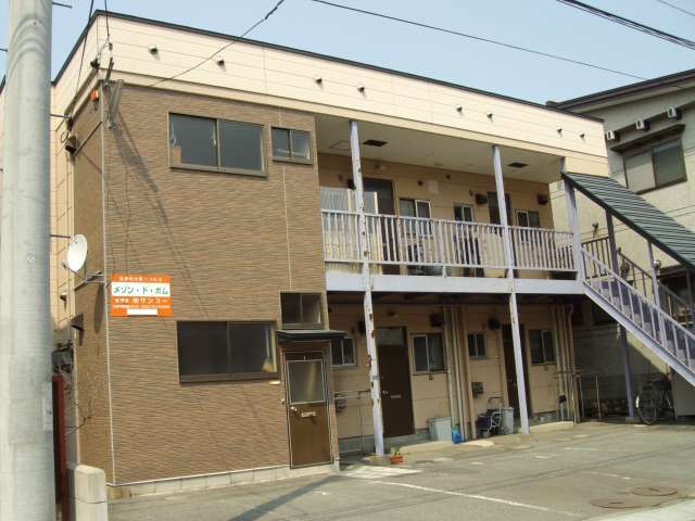 アパート 弘前市大町1丁目15-2 メゾン・ド・ポム 2K