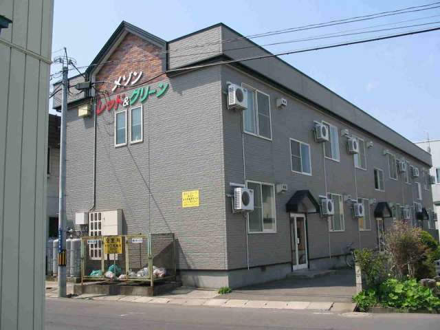 アパート 弘前市富田3-4-19 メゾン・レッド&グリーン 1R