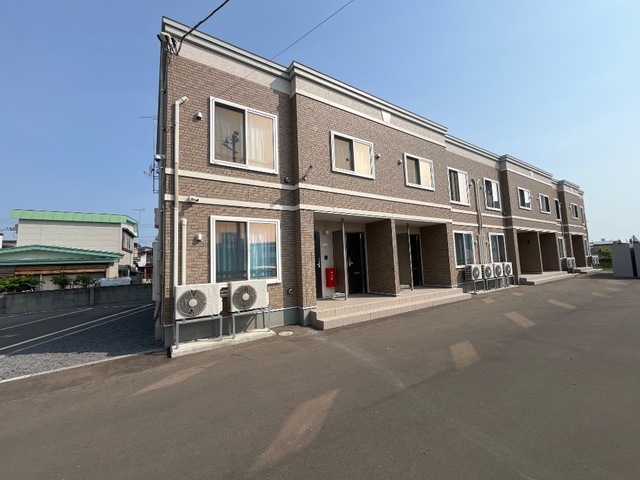 アパート 青森県 青森市 富田1丁目8-25 SUNCOAT TOMITA 2LDK